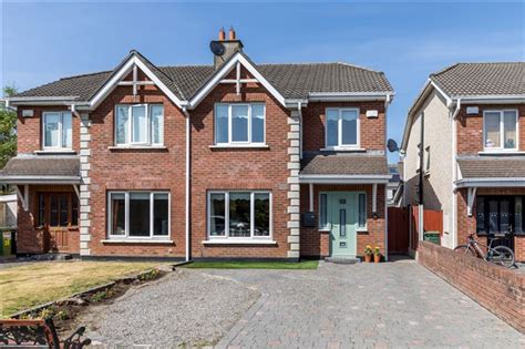 sale agreed houses in malahide.